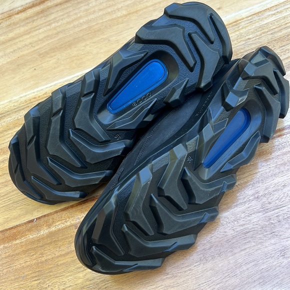 Womens Black Ecco’s - Picture 2 of 4